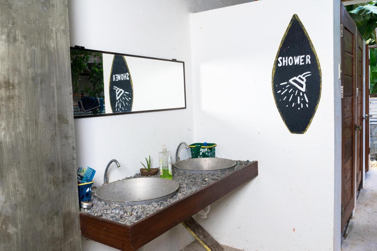 Sinag Hostel (Adults Only) General Luna  Exteriér fotografie